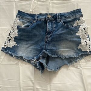 Size 9 Women’s Short Shorts